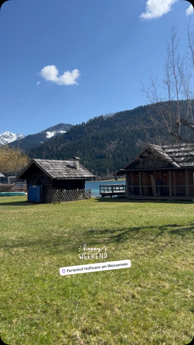 🛝🏓🥅⚽️🤽👧Unser Spielplatz direkt am See mit genug Platz zum gemeinsamen Spiel in der Sandkiste, im Spielhaus oder beim Picknick 😊Matschwasser kann direkt aus dem See geholt werden und die Eltern können gemütlich auf der Wiese entspannen🥰
Wir genießen den Frühling und die Ruhe am See, freun uns aber schon wieder auf viele Kinder in unserem Haus ☀️

#zwischensaison #frühling #familytime #visitweissensee #spielplatz #familienurlaub #direktamsee #ferienhofhoffmann