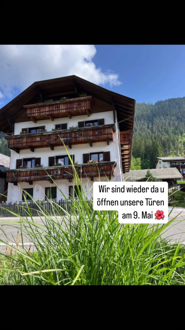 Der Countdown läuft… wir sind mitten in den Vorbereitungen und freun uns schon wieder sehr, wenn wir am 9. Mai für euch unsere Türen öffnen!

Wir freun uns auf das Leben & die Freude in unserem Haus, die vielen netten Gespräche & Begegnungen und dass wir ein Teil eures Urlaubserlebnisses Weissensee sein dürfen ☀️

Auf bald… Bianca & Markus & Bianca 

#saisonstart #urlaubserlebnis #urlaubsunterkunft #urlaubamsee #visitweissensee #urlaubinkärnten #ferienhofhoffmann #weissenseekärnten